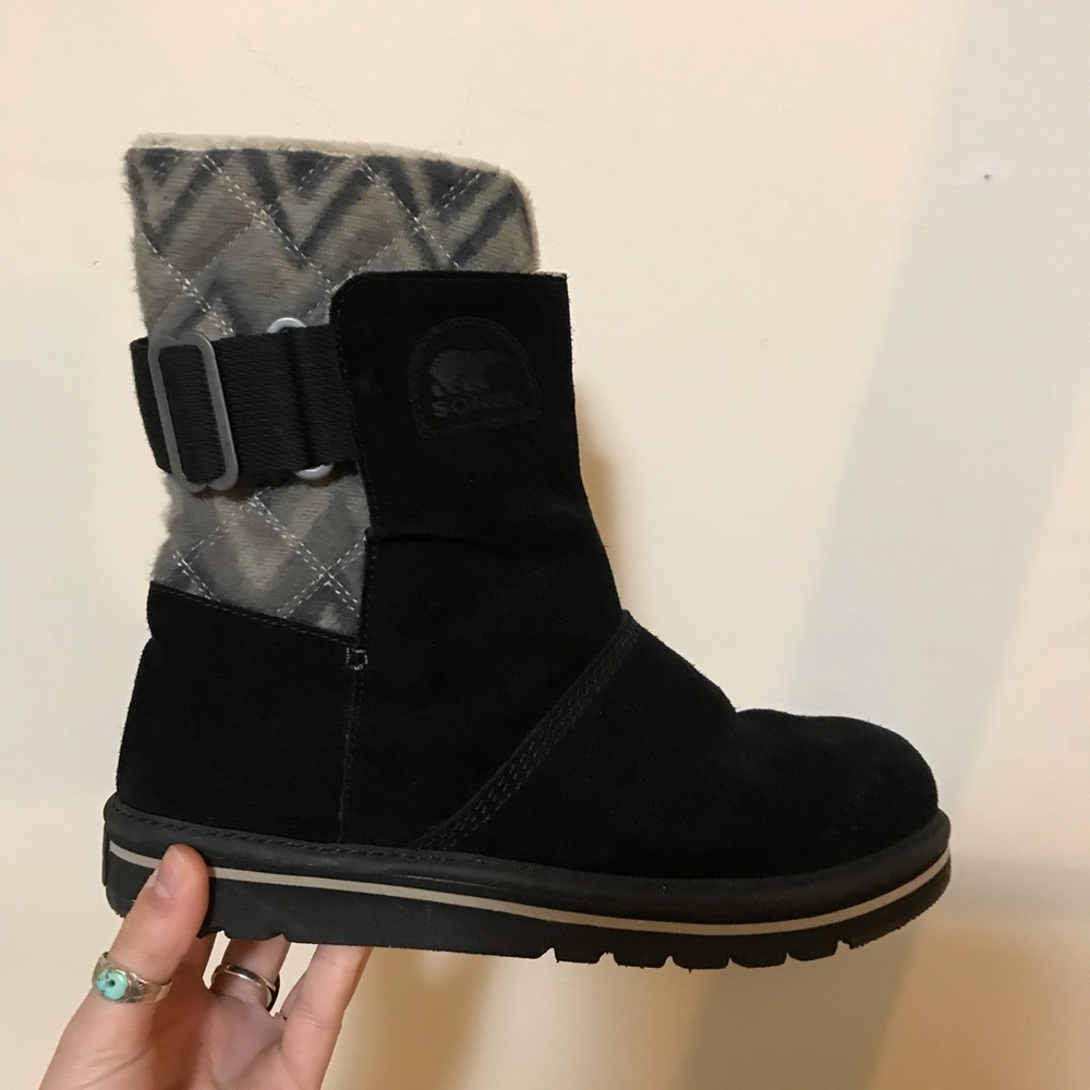 SOREL black and grey winter boot fur lined